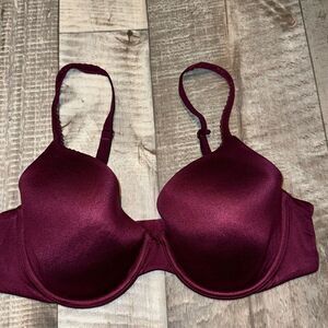 - Victoria’s Secret bra size 34D‎